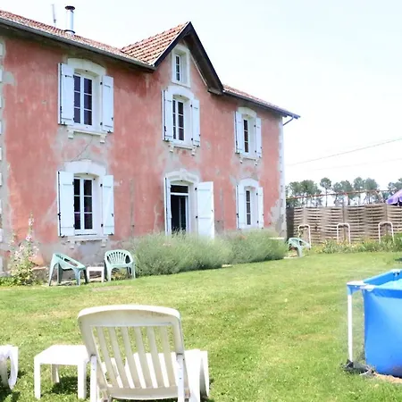 La Maison Rose A St Yaguen ベッド・アンド・ブレックファスト *