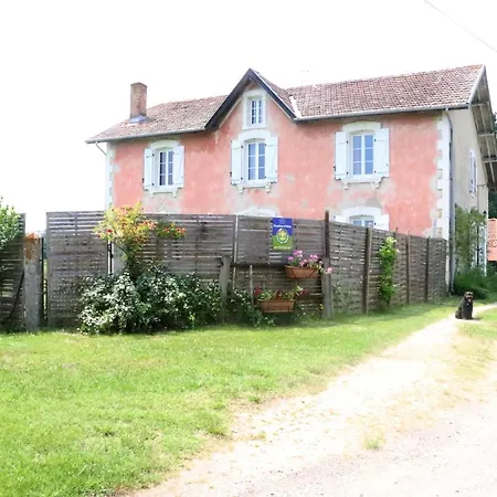 La Maison Rose A St Yaguen